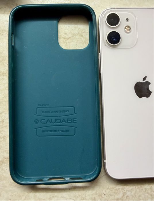 iPhone 12 mini, 64 gb, cu husa si airpods cu fir (noi)