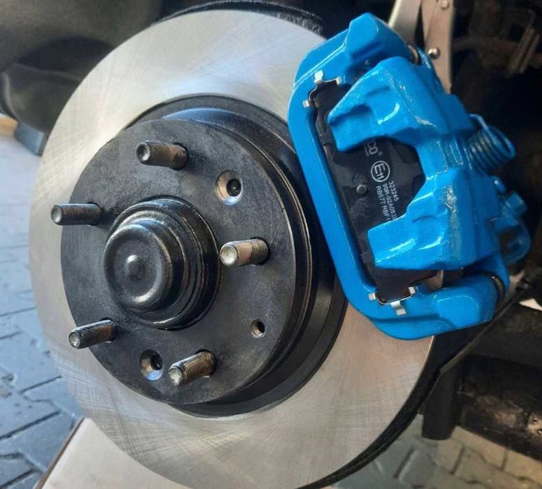 Спрей боя за спирачни апарати и барабани К2 - Син