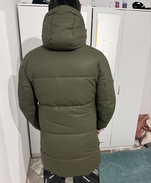 Продам куртку новая