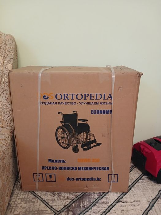 Продаю инвалидную коляску,ортопедия