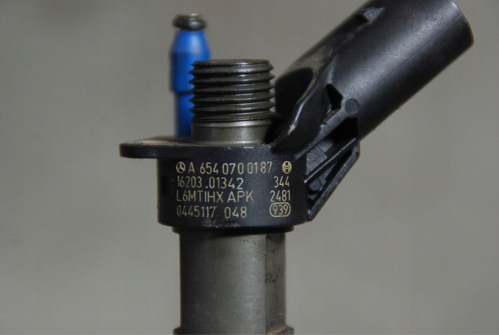 Injector/Injectoare 0445117048 A6540700187 Bosch injector Mercedes