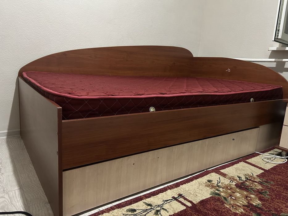 Продам кровать 110*200
