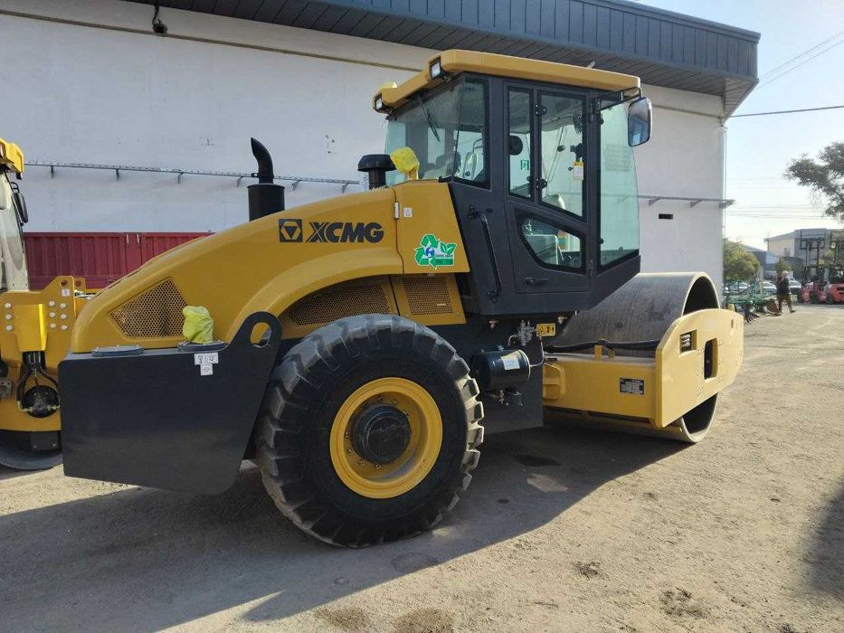 Бир вальцли вибро-каток XCMG XS203J - 20 тн.