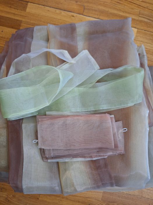 Готовые шторы из Турецкой органзы на 4 окна с подхватами