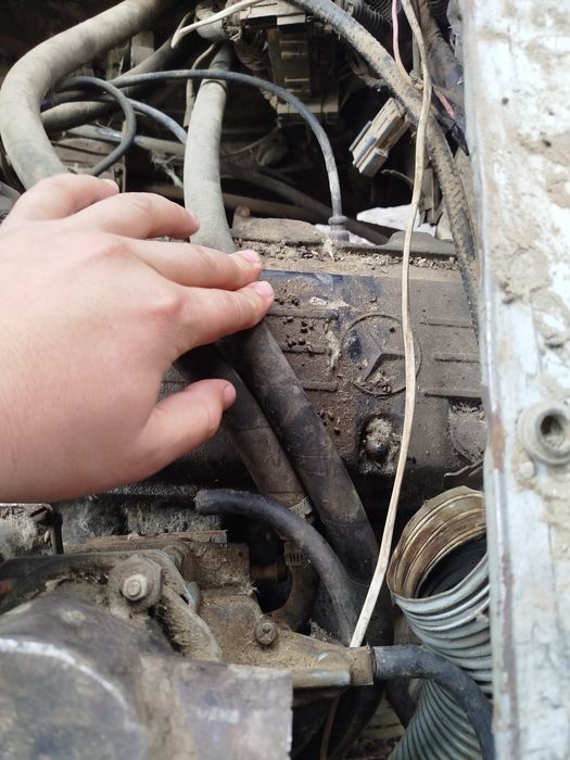 Nissan urvan 1998 yil zapchast mikroavtobus