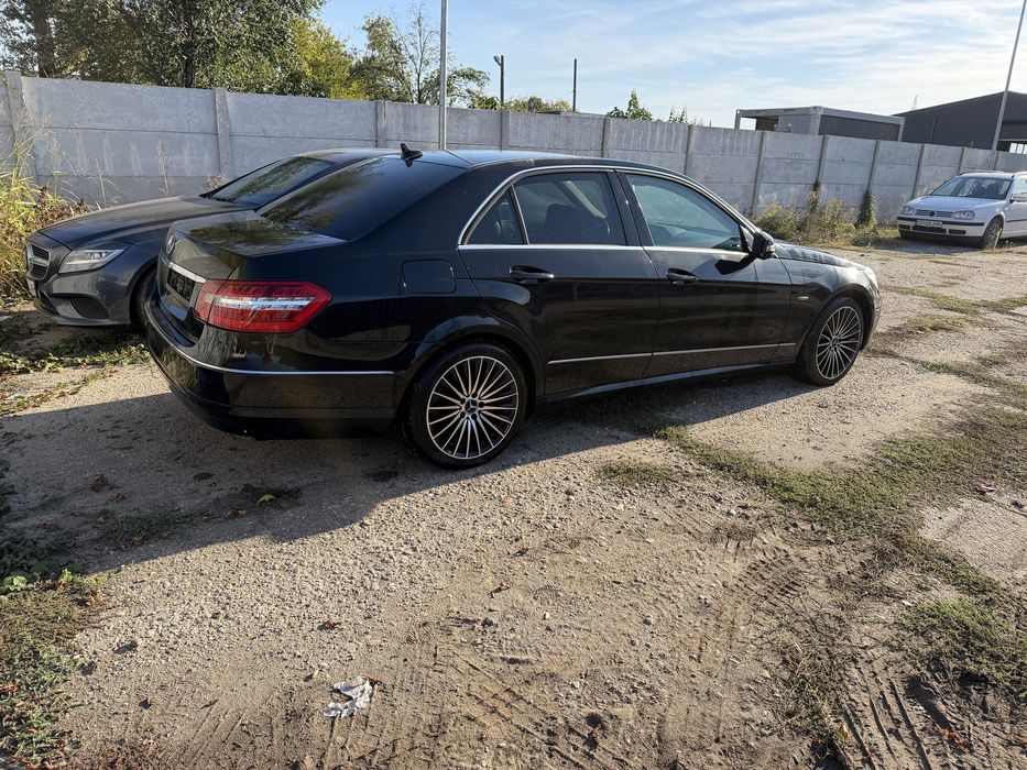 MERCEDES-BENZ E-Class 2011 — imagine 4