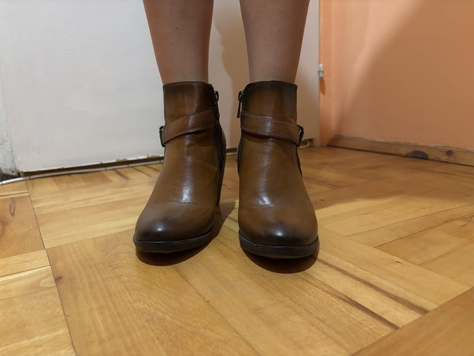 Дамски обувки и ботуши в отлично състояние