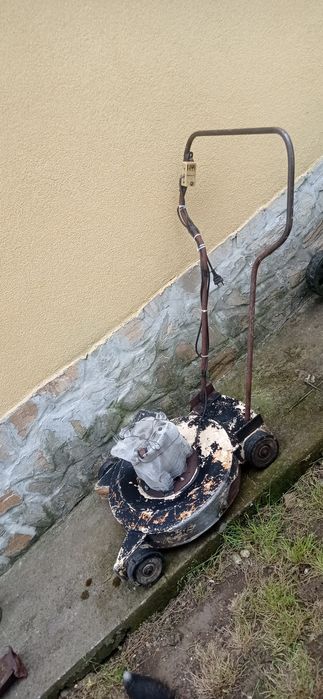 Електрическя косачка с алуминиев корпус