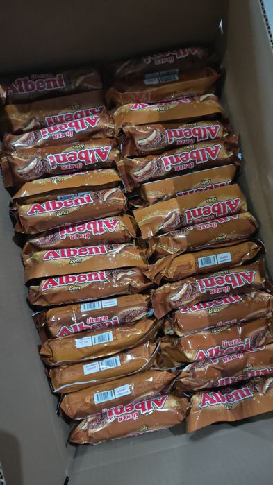 Альбени конфеты и печенье