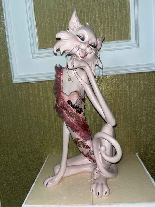 Продам статуэтку фигуры кошки