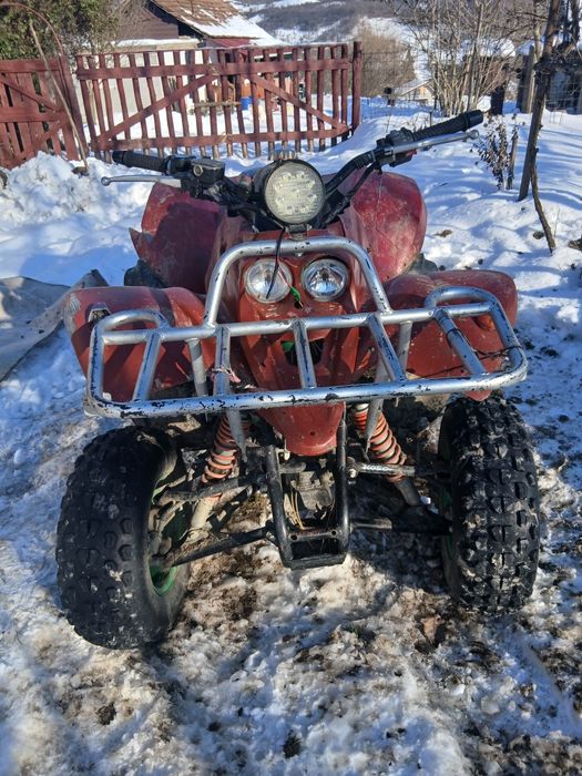 se vinde yamha 600 cm