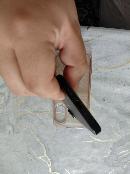 Iphone 16 черный