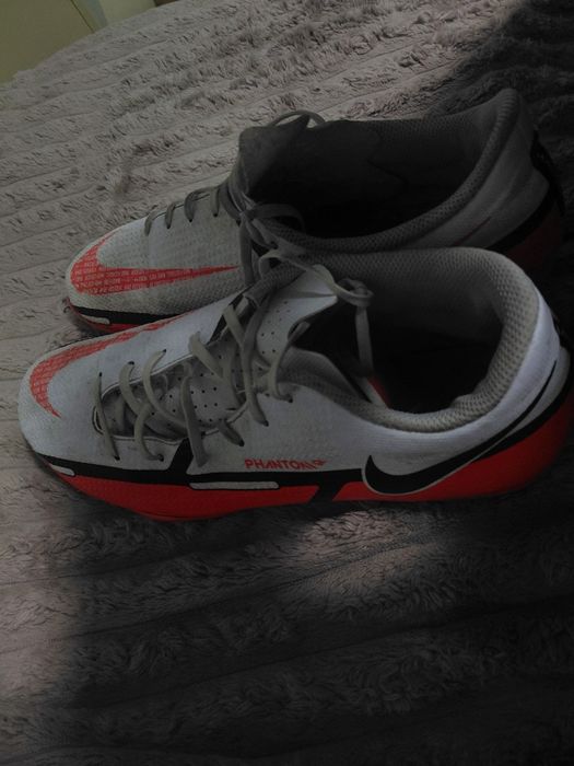 Vand ghete de fotbal nike phantom