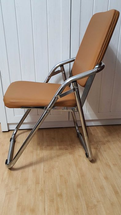 Scaune pliabile bej cu schelet de metal cromat, - 2 buc. (M)