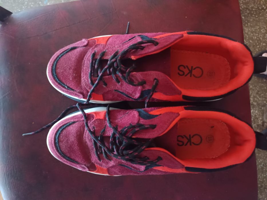 Adidași mărimea 39