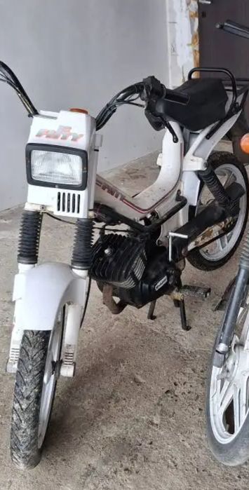 Vând moped Malaguti Fifty  fără acte ok funcțional proba spune tot.