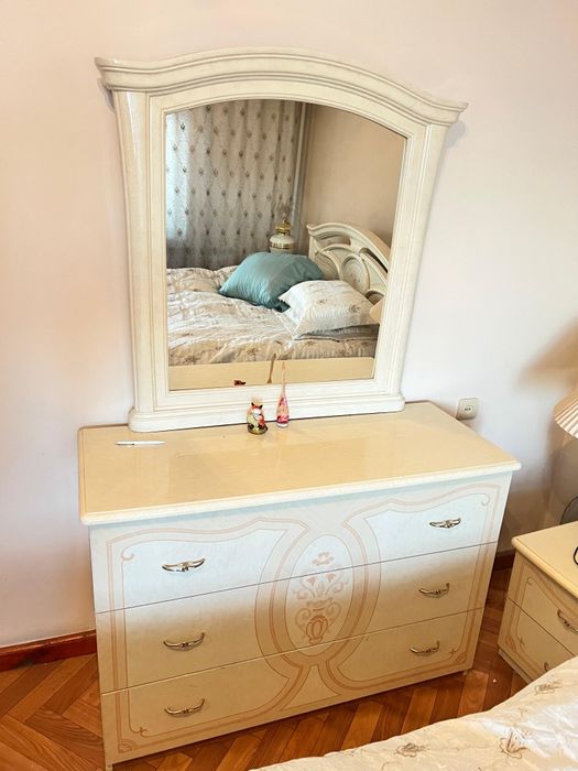 Спальный гарнитур