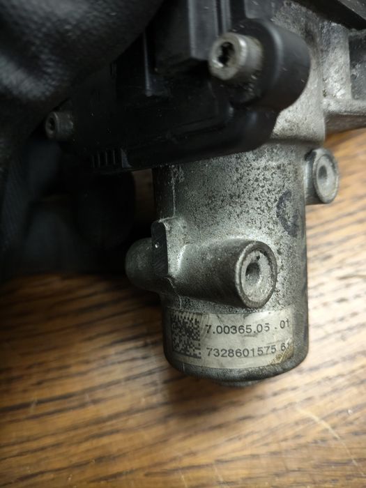 Clapeta accelerație + egr Audi A4 B7 1.9 BKE BRB