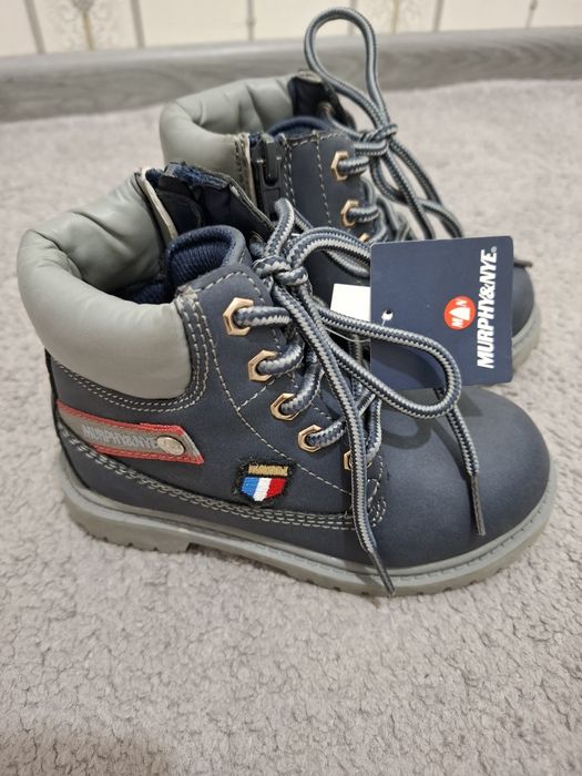 Detskiy malchikoviy obuv