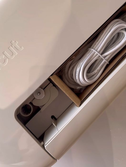 Cricut explore 5 deluxe bundle