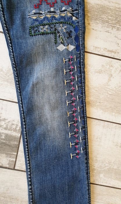 Продавам Дънки Десигуал