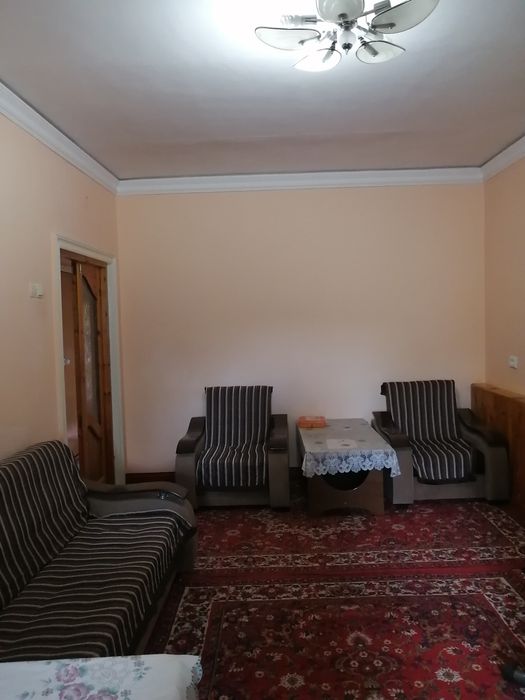 Продается 3х комн квартира в городе, ориентир кафе "Ахмадчиз"