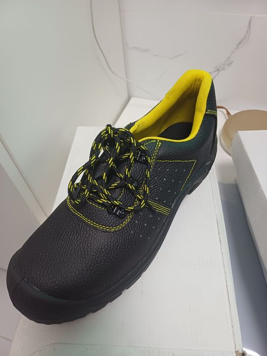 Ботинки летние  кожанные