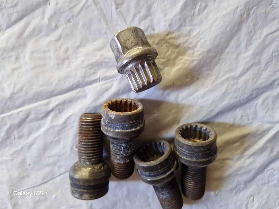 Секретни Болтове 14х1.5 Ауди Фолксваген Сеат Шкода