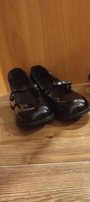 Школьные женские туфли