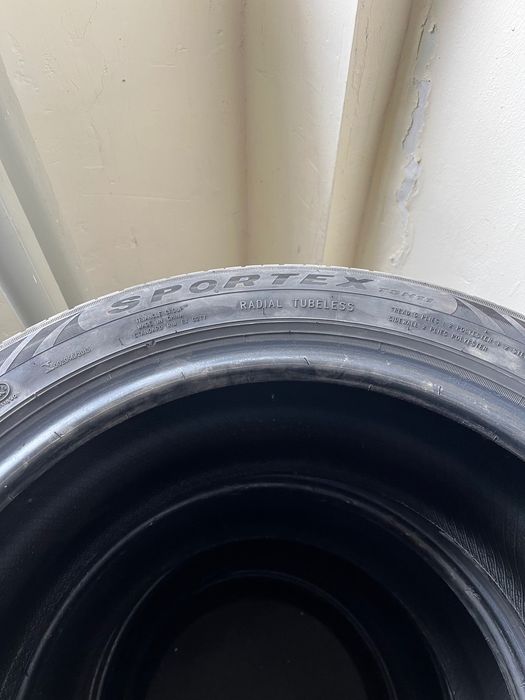 Продавам летни гуми 245/45R17