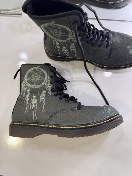 Рисувани боти с гумена подметка