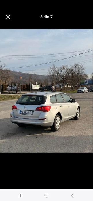 Vând Opel astra j