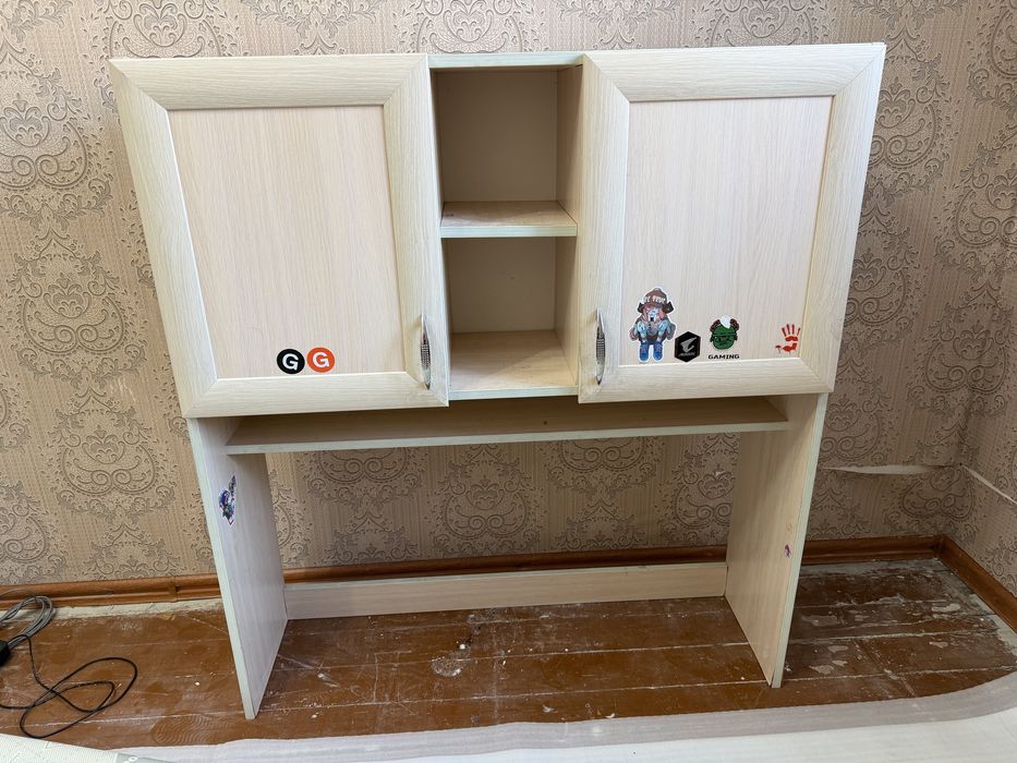 Отдам компьютерный стол