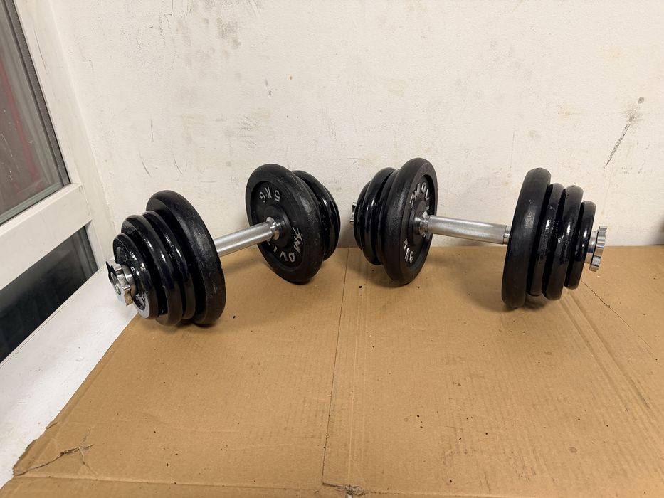 Gantere reglabile noi din fier seturi de 20 kg, 25 kg, 30 kg, 35 kg, 40 kg, 45 kg, 50 kg, 60 kg, 70 kg, 80 kg, 85 kg. 90 kg 100 kg noi pret 10 lei kg.