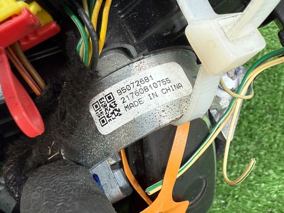 ANSAMBLU MANETE COMENZI VOLAN + SPIRĂ CHEVROLET CRUZE 1.6 BENZINA 2013 COD OEM 20939745 95072681 13504286 F00HJ00493 2009-2013