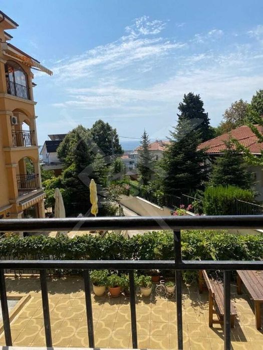 Продава се Тристаен апартамент в Варна, м-т Траката - 121 кв.м за 1984 €/кв.м - Снимка #8