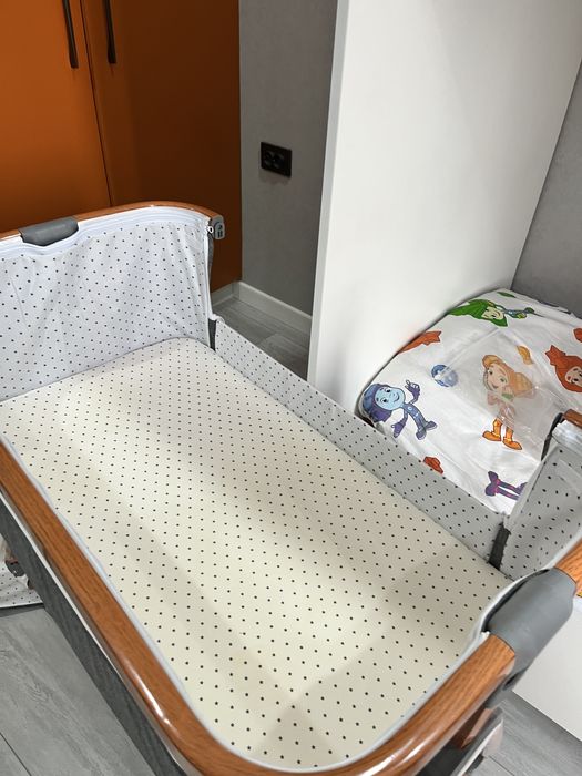 Детская кроватка манеж