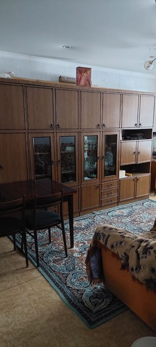 Диван, тумбочка, стенка