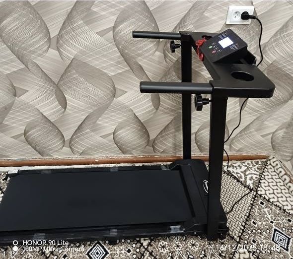 Беговая дорожка. Беговой дорожка сотилади