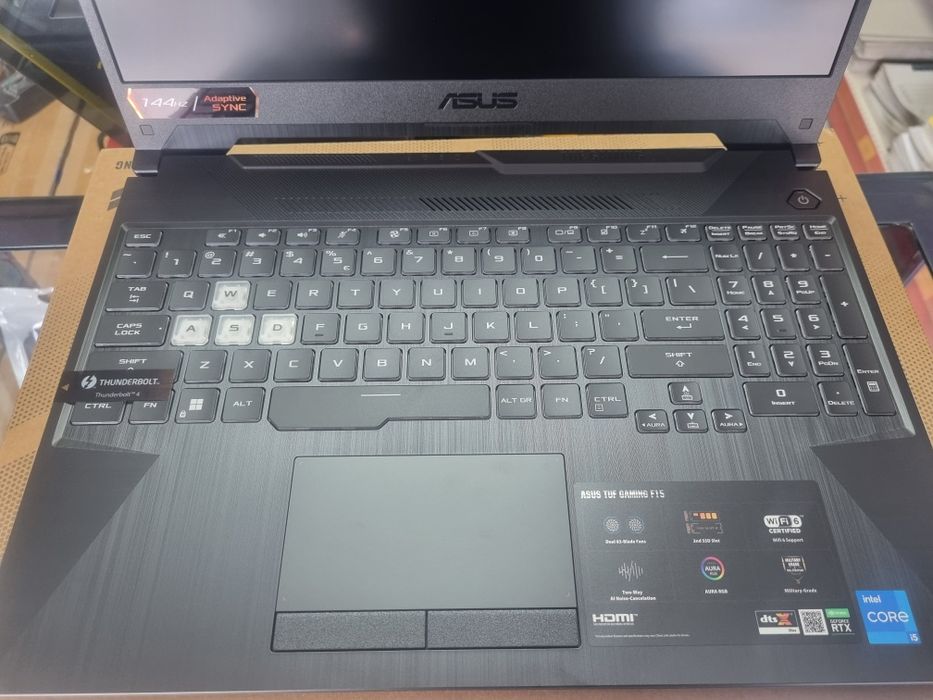 Laptop gaming Asus TUF FX506HC