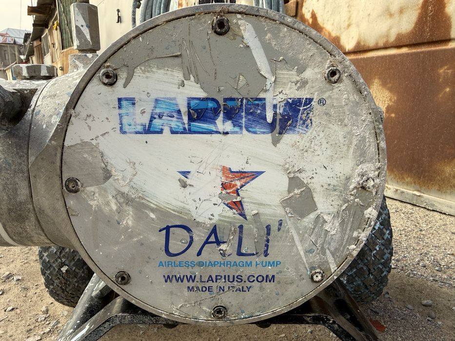 * Larius Dali безвоздушный мембранный окрасочный аппарат Италия!