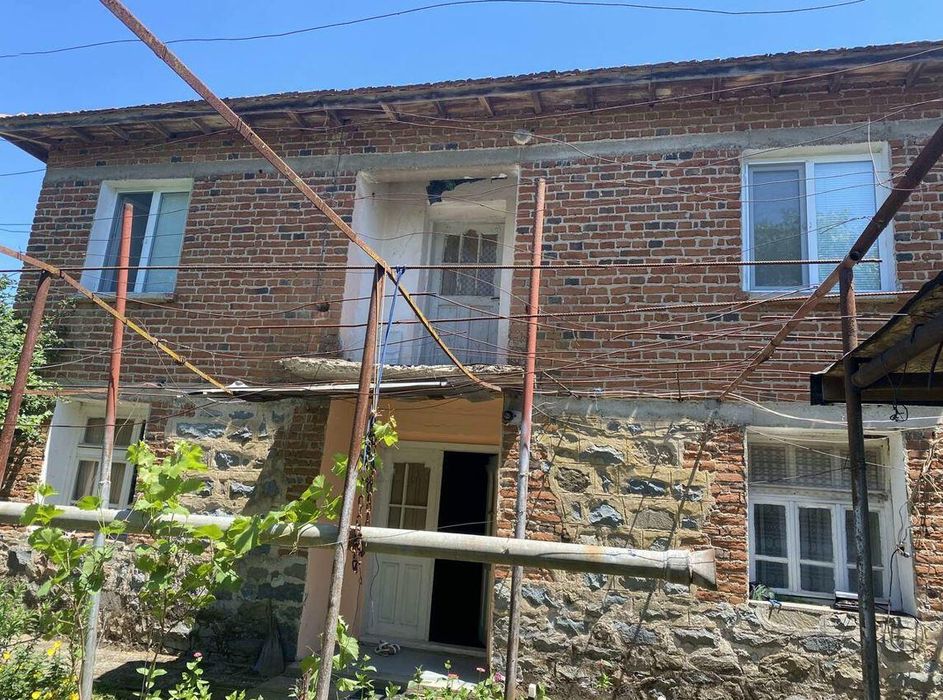 Продава се Къща в с. Момина църква, Област Бургас - 120 кв.м за 242 €/кв.м - Снимка #2