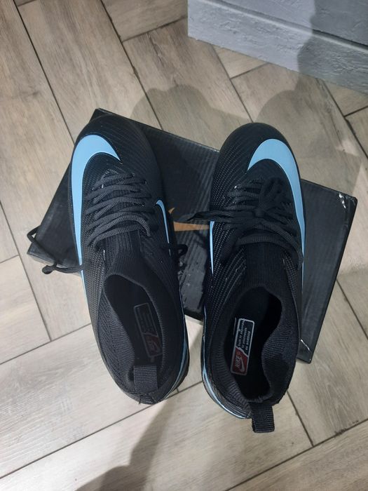 Сороконожки Nike 42 размер