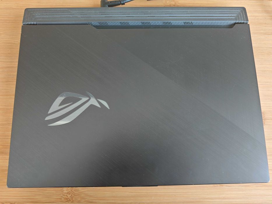 Laptop Gaming ASUS ROG Strix i7-9750H 512GB 16GB RAM GTX 1660Ti 6GB