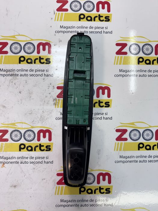 Panou comenzi geamuri si oglinzi electrice fata Renault Fluence