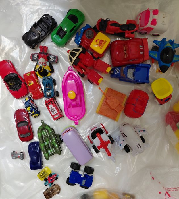 Продам машинки, самолёты, вертолёты, танки, мотоциклы