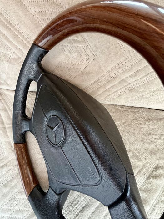 Руль дерево от Mercedes-benz w140