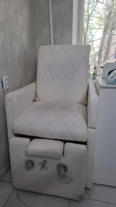 Педикюрное кресло