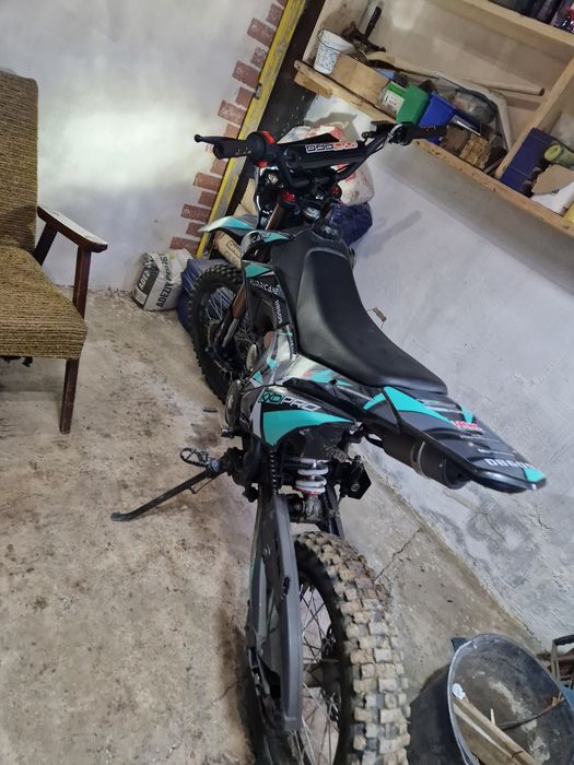 Vând kxd huricane 125