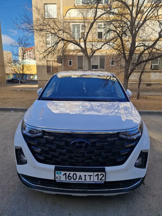 Хюндай Густин минивэн